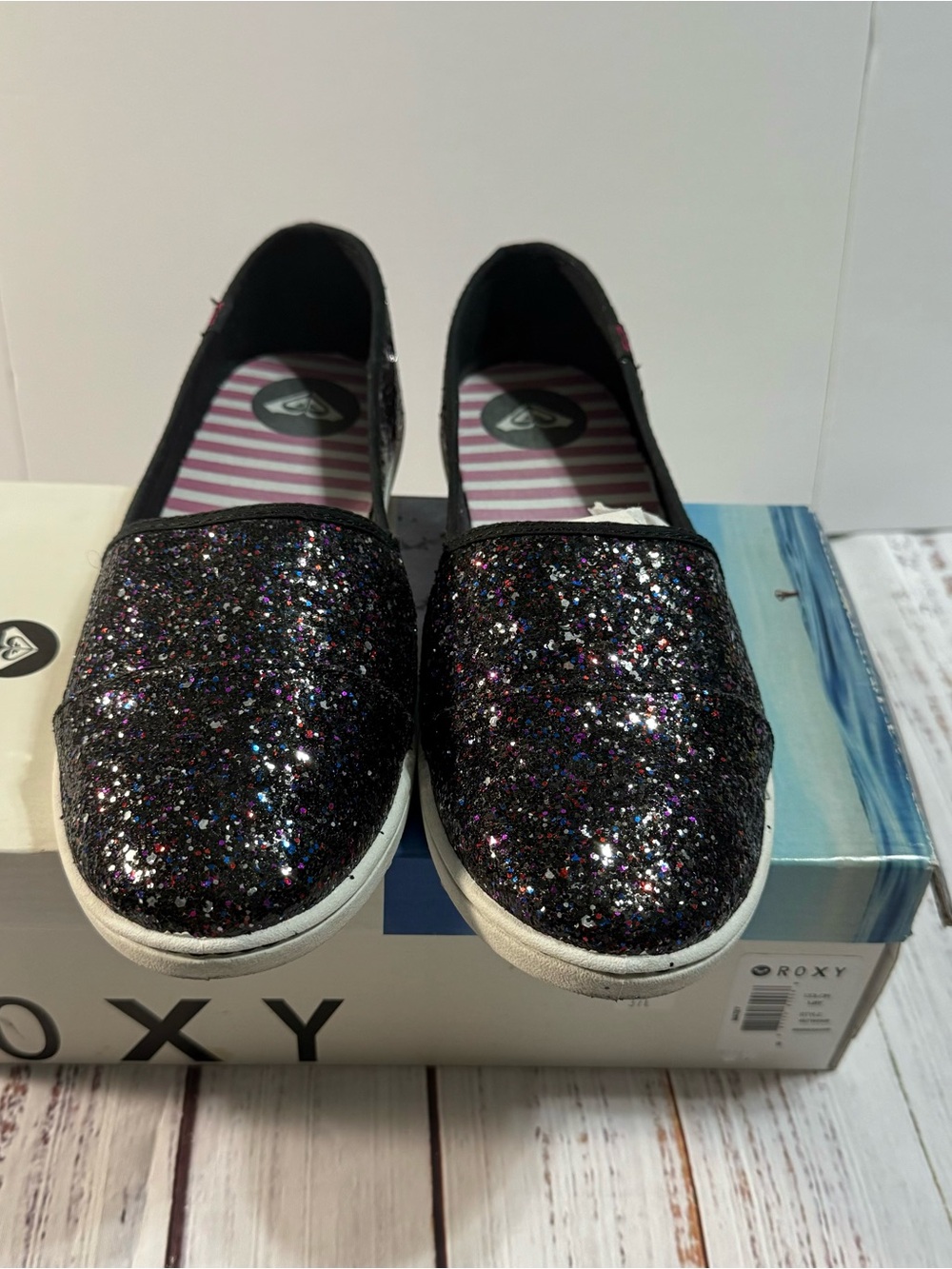 Roxy Women’s ' Black Multi-Glitter Slip-On Sneakers